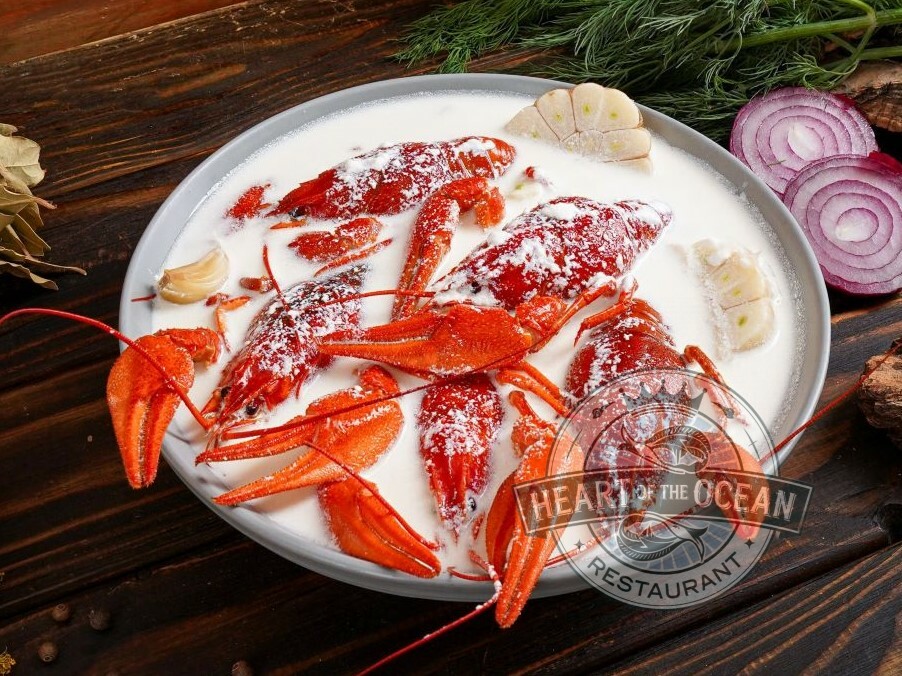 Раки в сметане с чесноком 