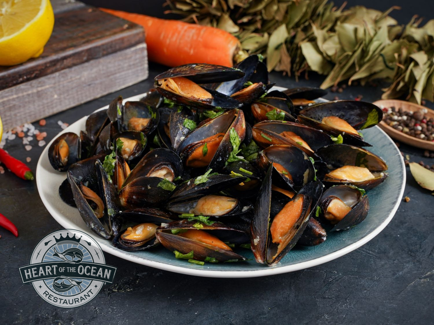 Мидии в винном соусе 